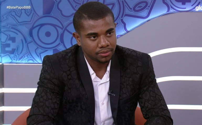 Davi Brito vira réu por violência psicológica após ameaçar ex com arma, diz TV