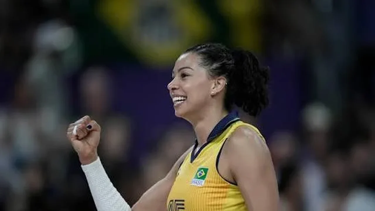Medalhista olímpica Carolana revela ter tido câncer do colo do útero: 'Estou bem e pronta para continuar vivendo'