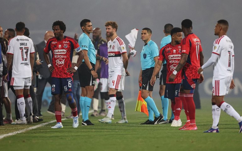 Partida entre Flamengo e Independiente Medellín é cancelada após atos de violência