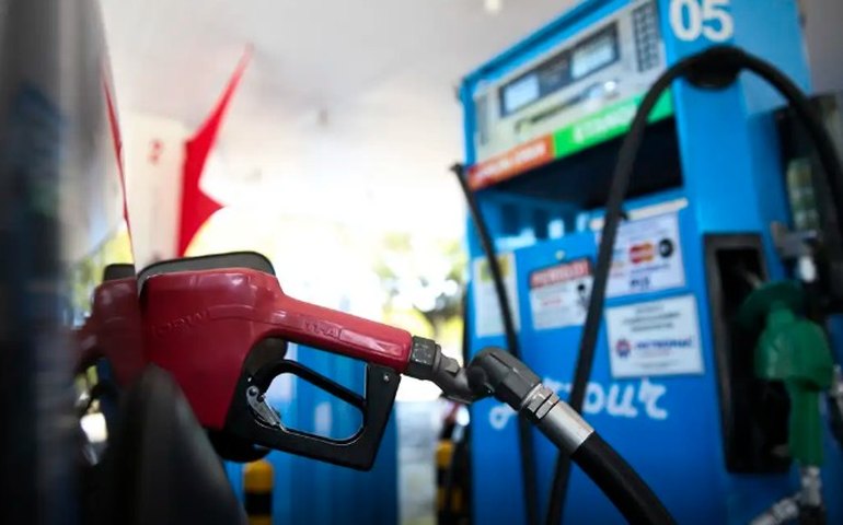 Fiemg considera essenciais medidas do governo para conter alta dos combustíveis