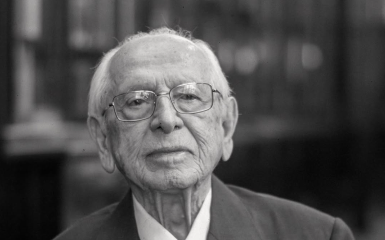 Evanildo Bechara, gramático e membro da ABL, morre aos 97 anos