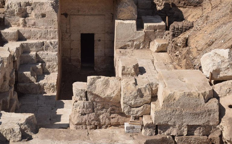 Desenterrados no Egito restos de templo do deus Sol com 4.500 anos