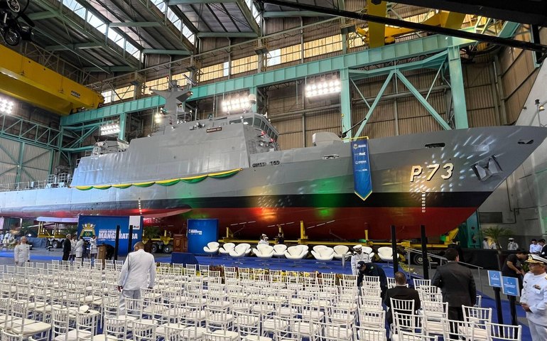 'Essas águas reclamam por força naval crível', diz Almirante em lançamento de Navio-Patrulha