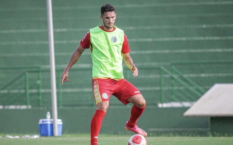 Marcio Silva rompe ligamento do joelho e desfalca o Guarani para a sequência da temporada