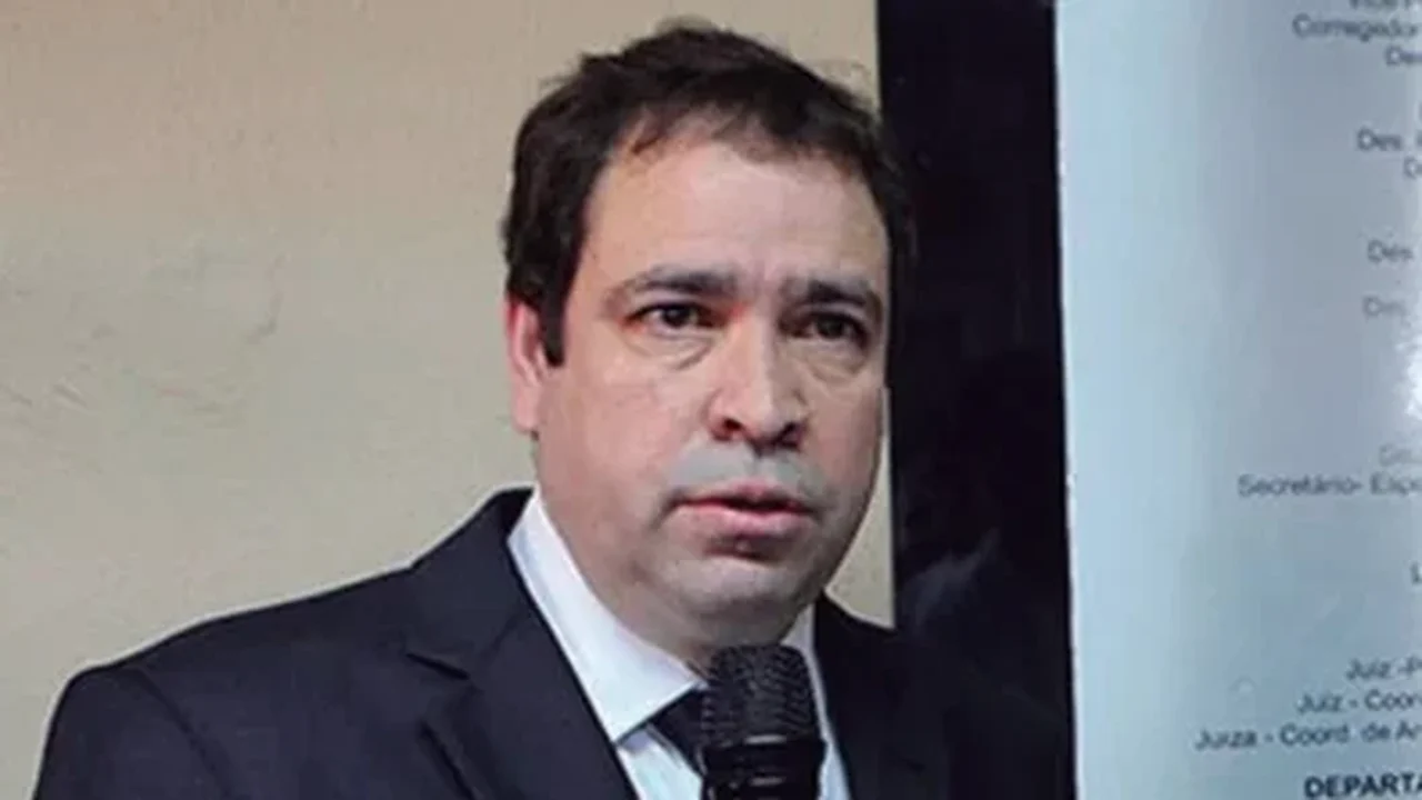 Censura judicial: Advogados do partido de JHC atribuiram uso de IA sem apresentar prova e induziram magistrado a erro no caso da Folha de Alagoas