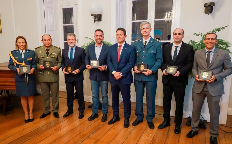 Governador homenageia membros da Segurança Pública por redução da violência em Alagoas