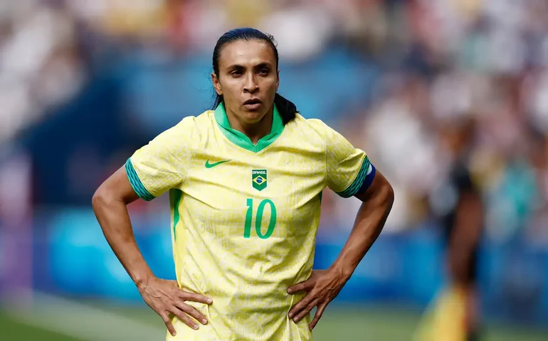 Dois brasileiros concorrem ao Puskás, e Marta é novamente indicada ao prêmio que leva seu nome