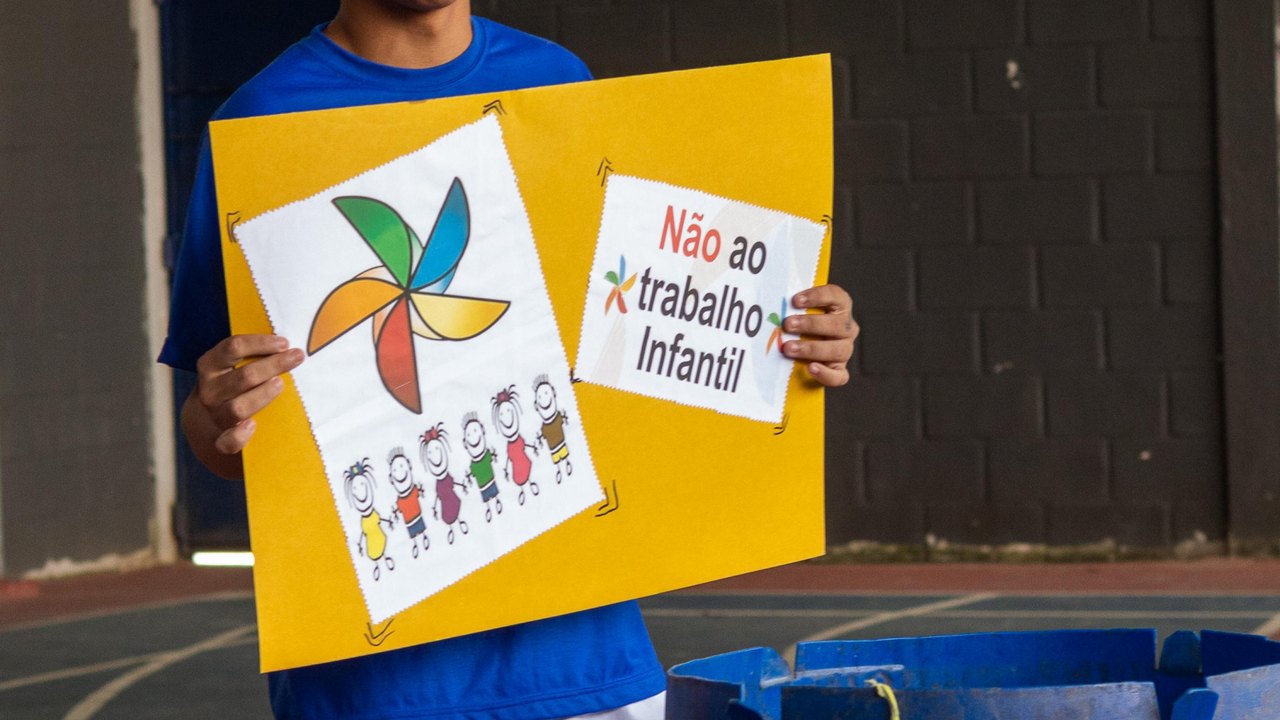 Adolescentes do Sistema Socioeducativo de Alagoas apresentam peça teatral sobre trabalho infantil