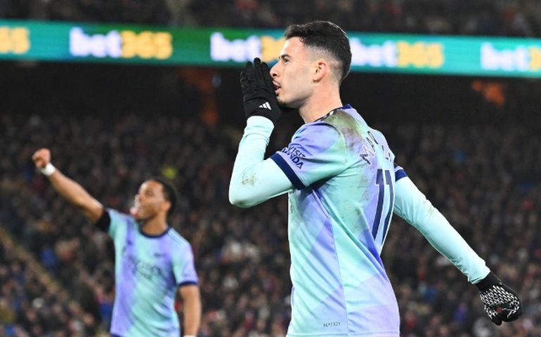 Jesus dá show, Martinelli marca e Arsenal arrasa o Crystal Palace no Campeonato Inglês