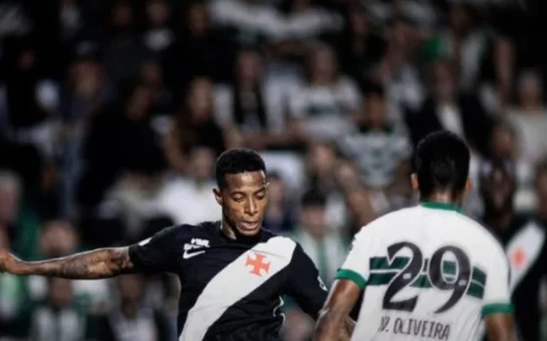 Coritiba empata no fim e freia embalo do Vasco no Brasileirão