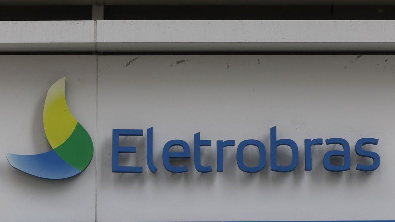 Eletrobras registra lucro de R$ 406 milhões no 1º trimestre, queda de 85% em um ano
