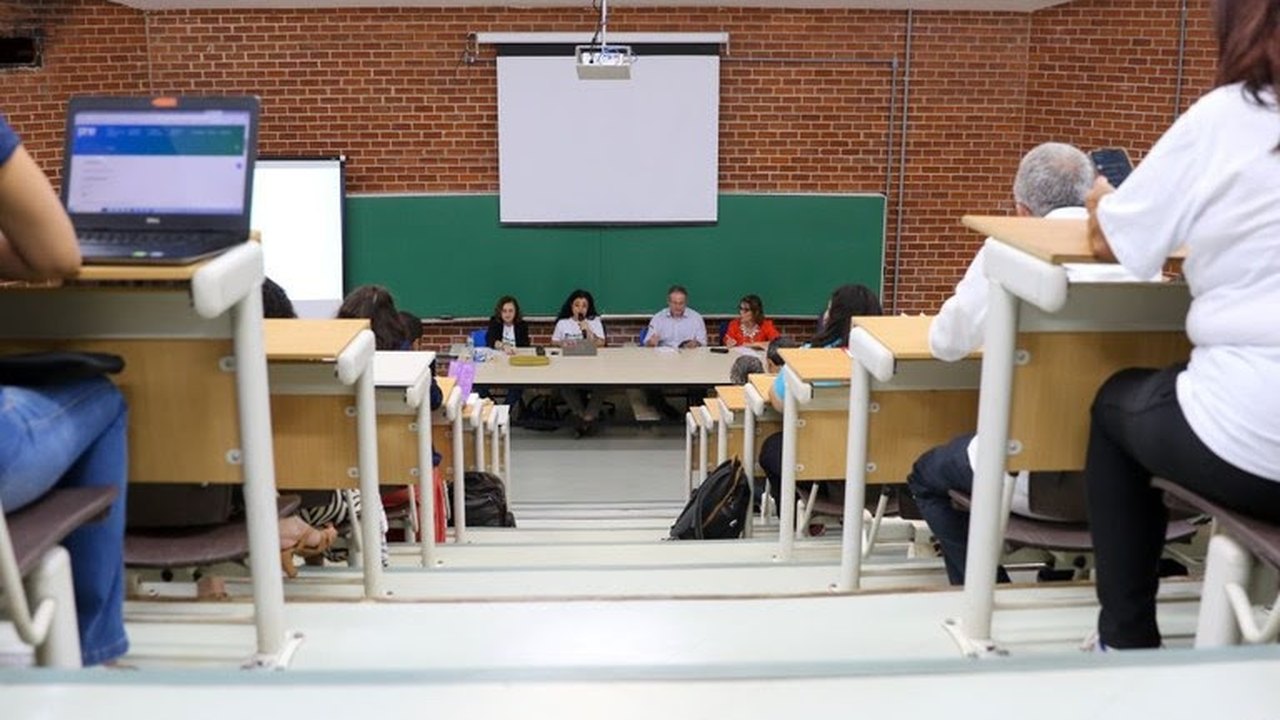 Desenrola Fies: estudantes já podem renegociar dívidas a partir desta quarta-feira