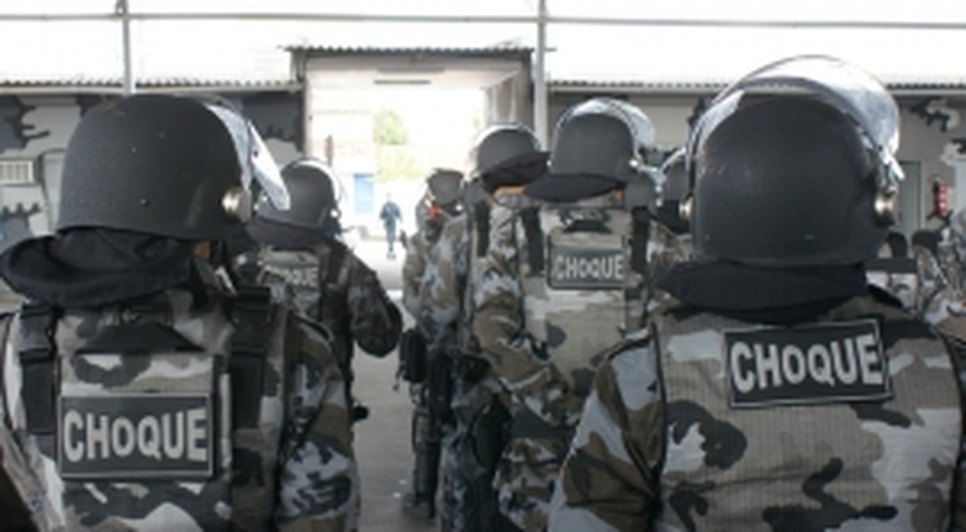 POLICIAIS DO CHOQUE
