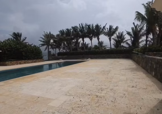 Democratas divulgam imagens inéditas do interior da ilha privada de Jeffrey Epstein