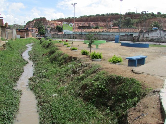 Limpeza: Prefeitura de Maceió leva mutirão às comunidades do Varre Grota