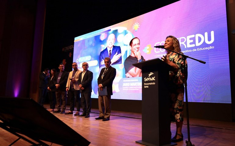 Secdef destaca programa Daqui Pro Mundo no 1º Congresso Interconectivo de Educação