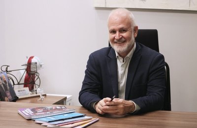 Liquidações bancárias e recuperação bilionária expõem fragilidades e deixam investidores brasileiros em alerta