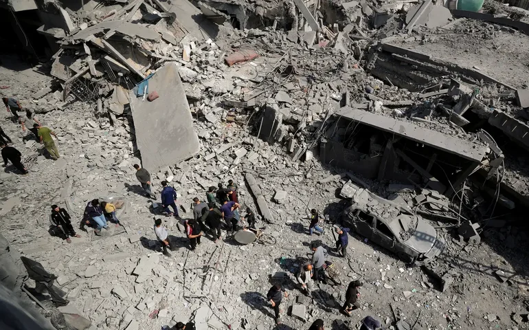 Israel ataca dezenas de alvos do Hamas em Gaza após grupo romper cessar-fogo