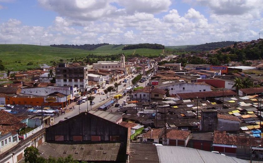 Traficante é capturado quando pulava muros para escapar da polícia