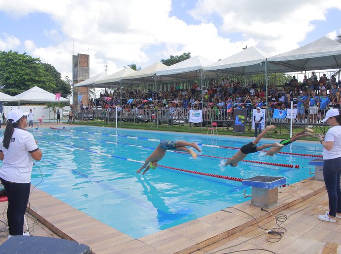 Atletas da natação participam em Penedo de competições do calendário alagoano