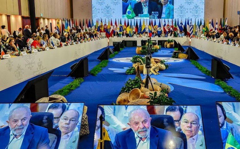 “Somos uma região de paz e queremos continuar assim”, diz Lula na IV Cúpula da Celac-UE