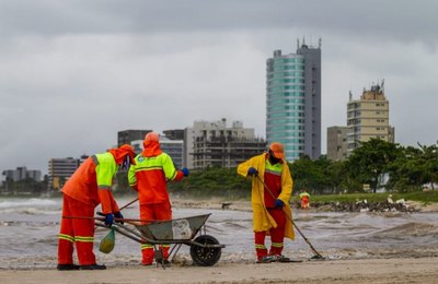 Desenvolvimento Sustentável intensifica serviços de limpeza na Praia da Avenida