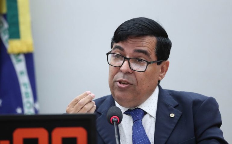 Comissão de Trabalho debate crime de demissão por motivo ideológico