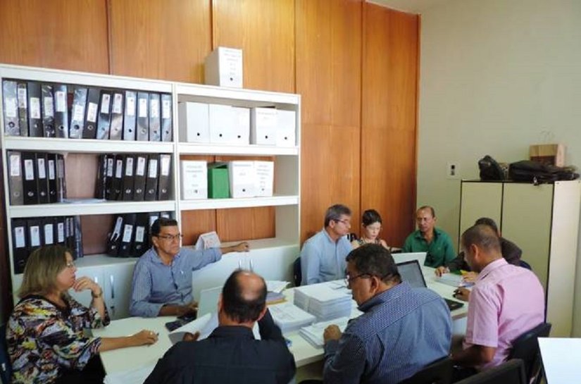 Jorge Dantas reúne escalão e anuncia exoneração de comissionados