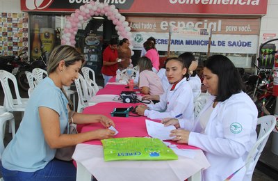 Outubro Rosa em Arapiraca estimula a participação da população no controle do câncer de mama