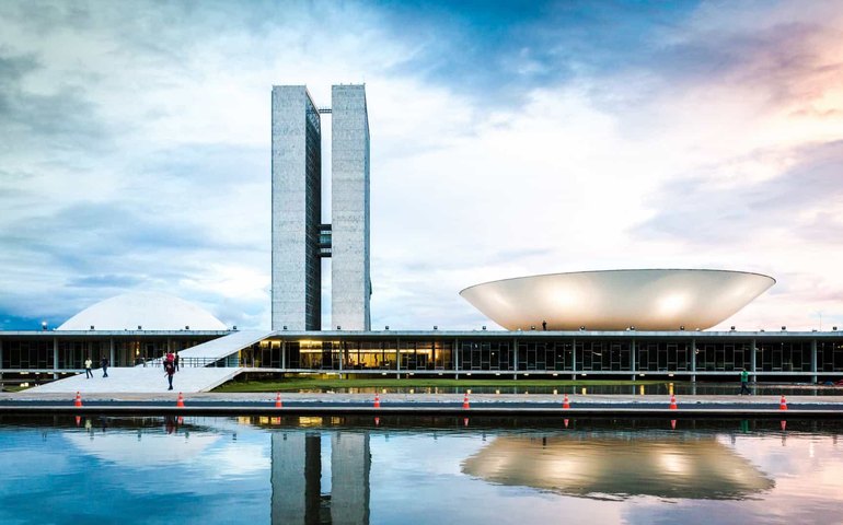 Cartão corporativo: governo esconde até gasto aeroportuário