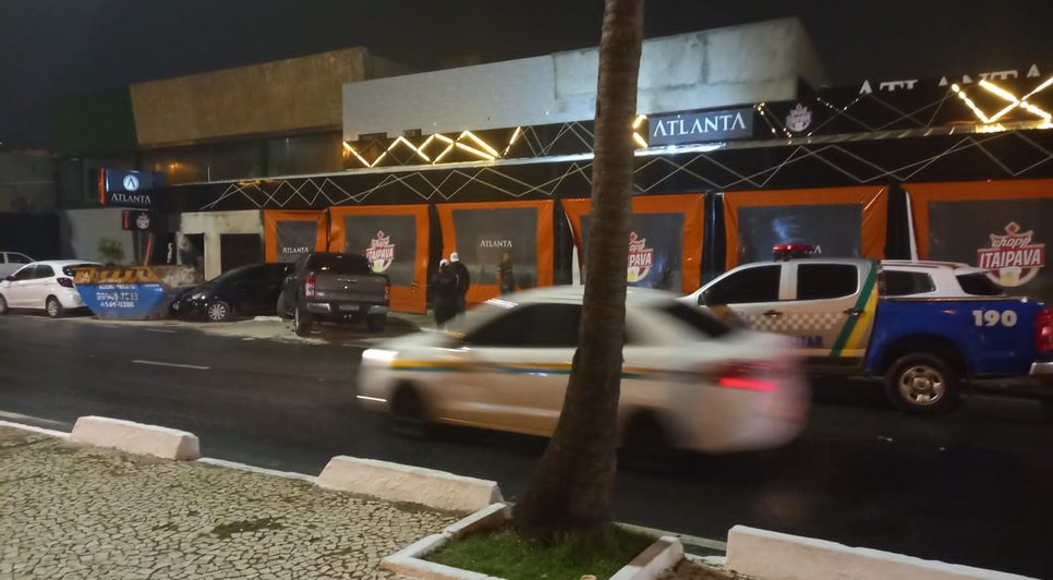 Motorista com sintomas de embriaguez é detido após atingir veículos estacionados em Aracaju / Foto: Foto: CPTran/SE