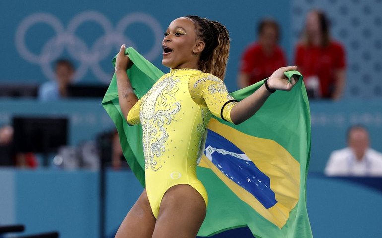 Rebeca Andrade é prata no individual geral na ginástica em Paris