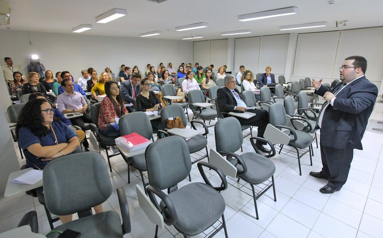Direito de Família e novo CPC são colocados em debate em curso na Esmal