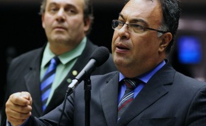 Câmara vai limitar aluguel de veículos por deputados Câmara vai limitar aluguel de veículos por deputados