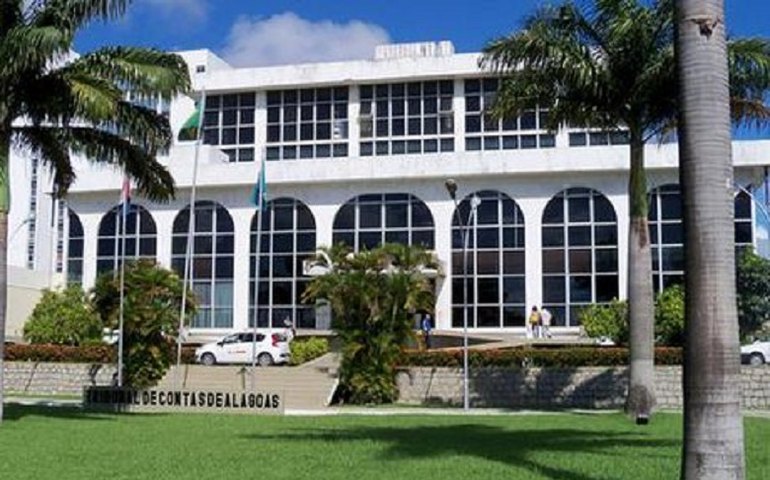 MPC instaura Procedimento e pede explicações a Secretaria de Educação sobre compra de cestas básicas