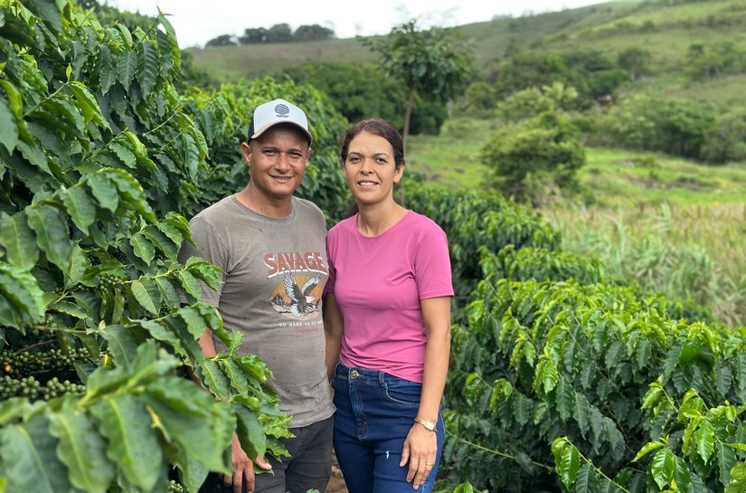 Família assentada investe em cafeicultura na Zona da Mata de Alagoas