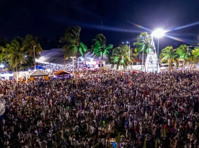Réveillon de Paripueira ganha repercussão internacional e vira exemplo de festa inclusiva com fogos com redução de ruído