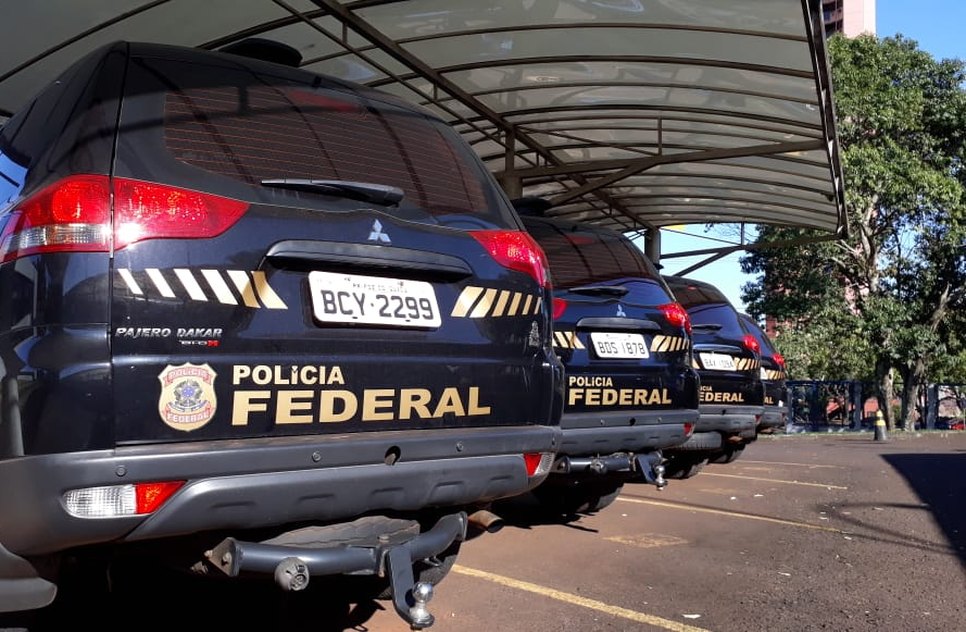 POLÍCIA FEDERAL CARRO