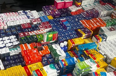 Vigilância Sanitária autua farmácia clandestina dentro de supermercado