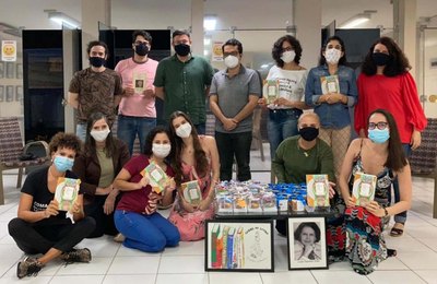 Clube do Livro comemora dois anos com retorno às reuniões presenciais