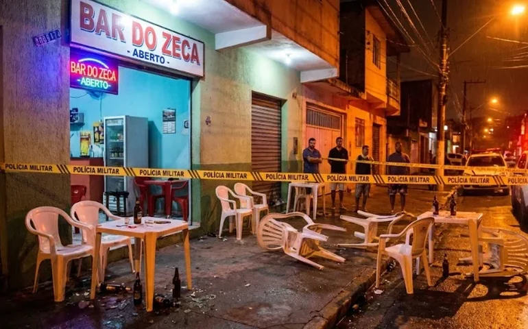 Execução em Rio Largo: homem baleado corre para bar pedindo socorro, mas não resiste aos ferimentos