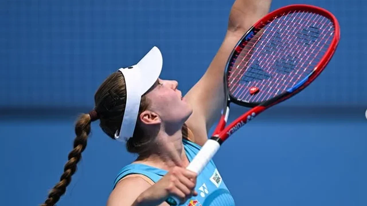 Rybakina coroa chegada ao topo do ranking com vitória sobre Sabalenka no US Open