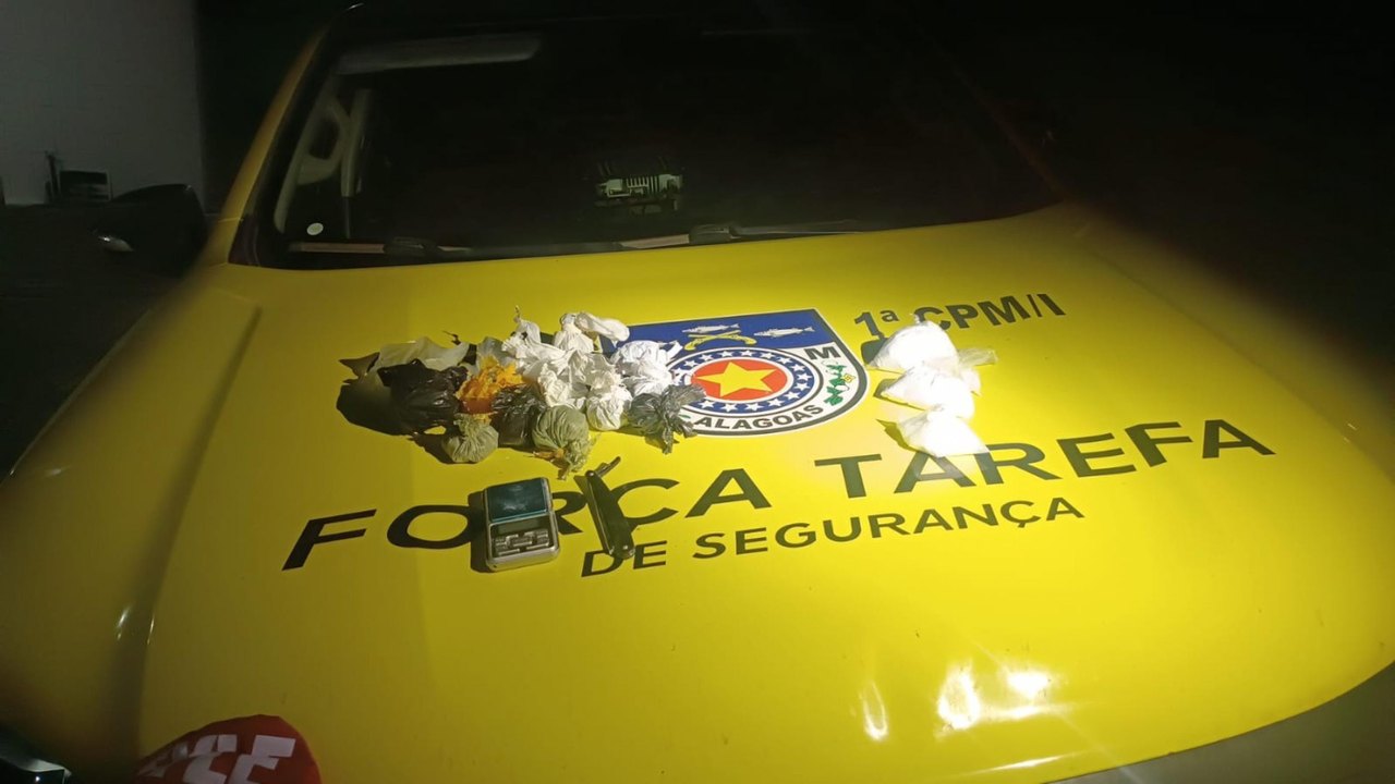 Polícia Militar apreende revólver e quase um quilo de drogas no Agreste de Alagoas