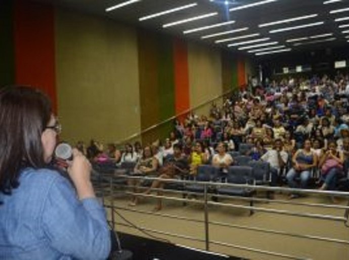 Educação Especial discute temáticas de formação Inclusiva para 2017