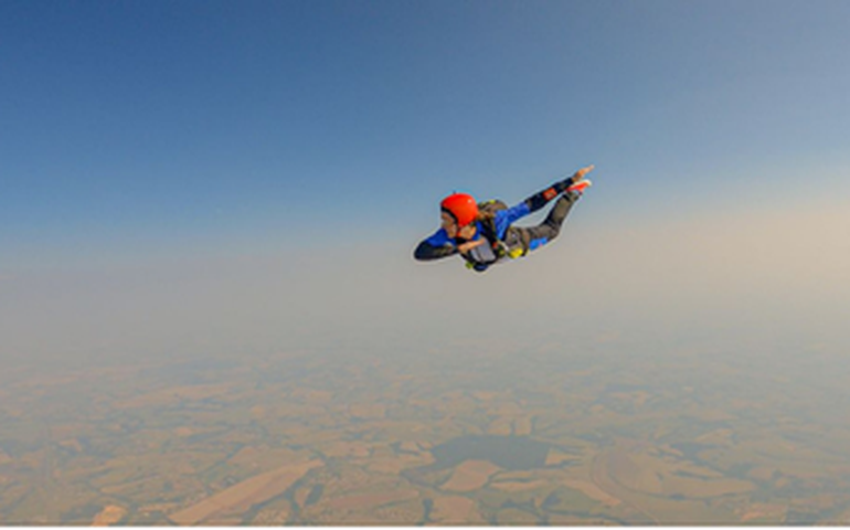 Equipamento falha e paraquedista chilena morre durante salto no interior de SP