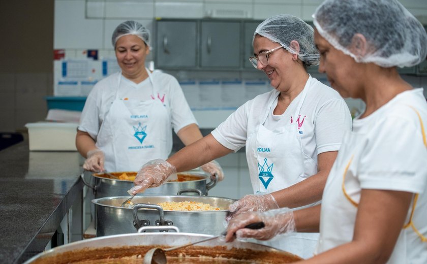 Seduc realiza formação com manipuladores de alimentos