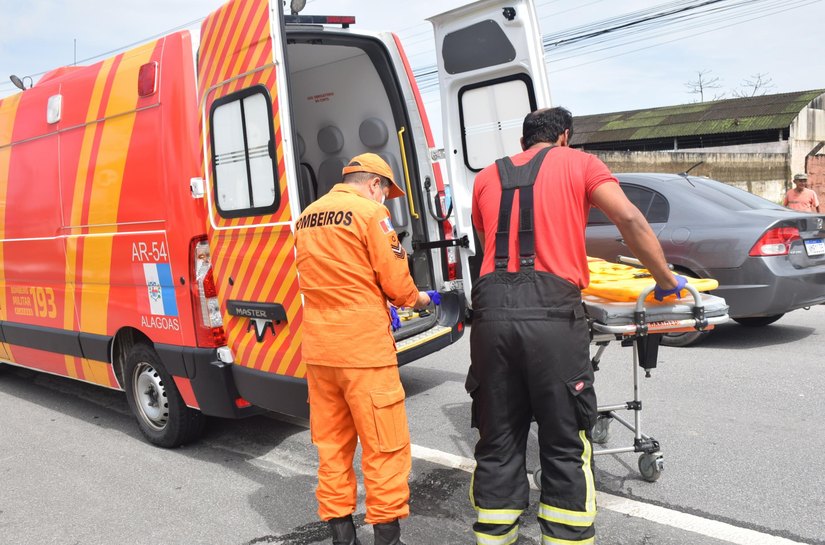 Corpo de Bombeiros socorre vítimas de acidentes com motocicletas em Maceió e Delmiro Gouveia