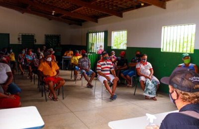 Pescadores dos povoados de Piaçabuçu se cadastraram para obter linha de crédito em parceria com o Estado 