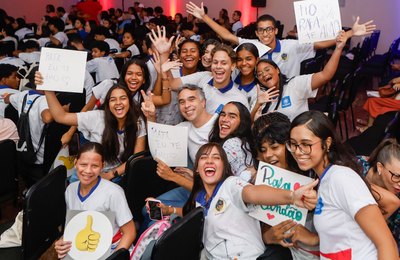 Rafael Brito impulsiona preparação de alunos da rede pública com aulões do Enem