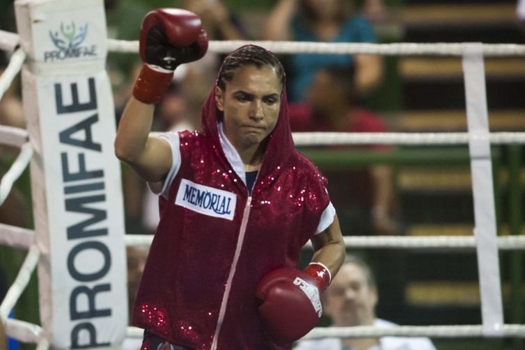Rose Volante está de volta após um ano e nove meses.